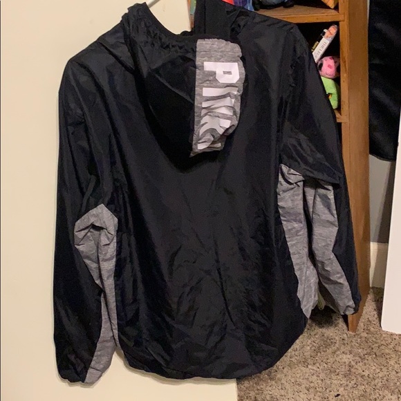 Pink windbreaker - Picture 2 of 3